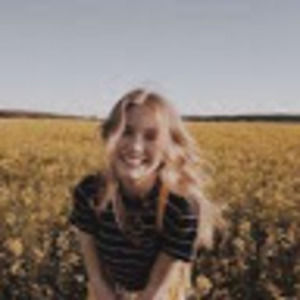 Meet your Posher, Kaylie